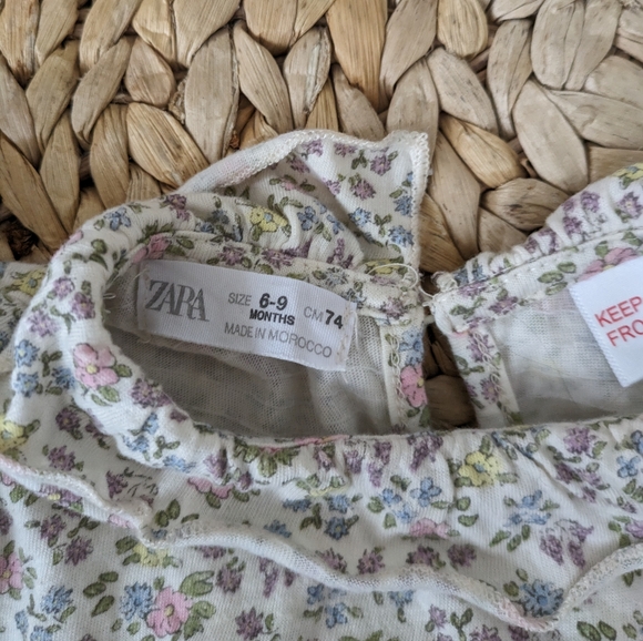 Zara onsie - Picture 2 of 2